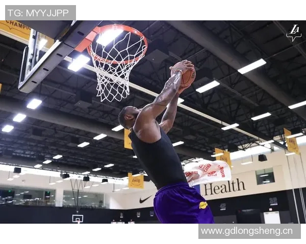 詹姆斯分享训练热情依然享受比赛乐趣如新秀般激动 詹姆斯分享训练热情依然享受比赛乐趣如新秀般激动