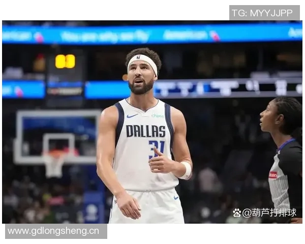 独行侠正式签约2021年46号秀班顿期待其场均8分2助攻2篮板的表现