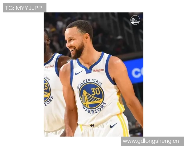 科尔赞霍福德防守能力强大能为库里巴特勒提供更多进攻空间