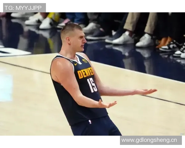 张佳玮分析掘金战术调整约基奇体力管理与布劳恩表现提升并行 张佳玮分析掘金战术调整约基奇体力管理与布劳恩表现提升并行