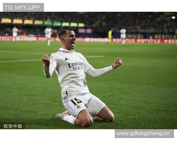 黄潜球员怒斥裁判判罚维尼修斯跳跃行为质疑红牌不公正 黄潜球员怒斥裁判判罚维尼修斯跳跃行为质疑红牌不公正