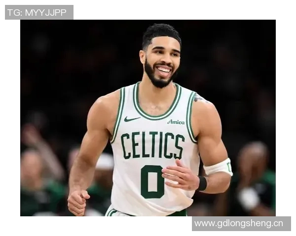 NBA新赛季25大球星评选谁将成为联盟第三大前锋的有力竞争者 NBA新赛季25大球星评选谁将成为联盟第三大前锋的有力竞争者