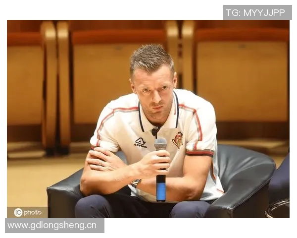 瓦尔迪38岁迎来新里程碑终于为克雷莫内塞打入首球 瓦尔迪38岁迎来新里程碑终于为克雷莫内塞打入首球