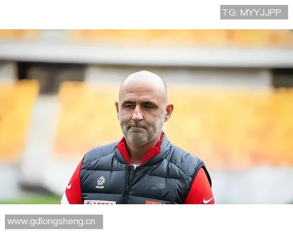 国足选帅进展显著两位欧洲教练候选人将于下月中旬确定最终人选 国足选帅进展显著两位欧洲教练候选人将于下月中旬确定最终人选