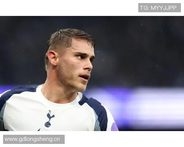 昔日主帅范德芬解析澳波执着战术全场压迫的背后故事