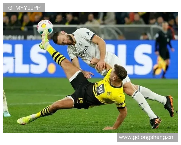 法兰克福关注波鸿19岁中场伦茨多家德甲球队争抢 法兰克福关注波鸿19岁中场伦茨多家德甲球队争抢