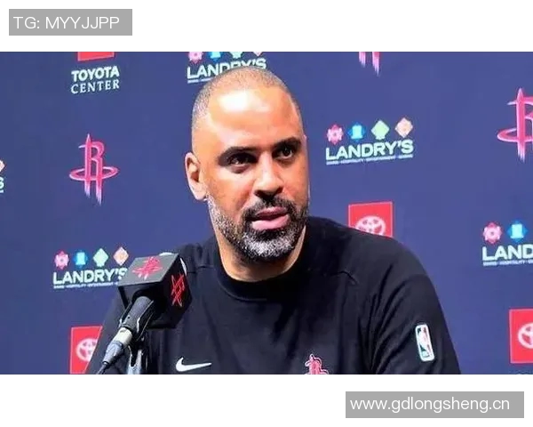 应对KD包夹策略乌度卡强调提升无球移动避免停滞不前 应对KD包夹策略乌度卡强调提升无球移动避免停滞不前