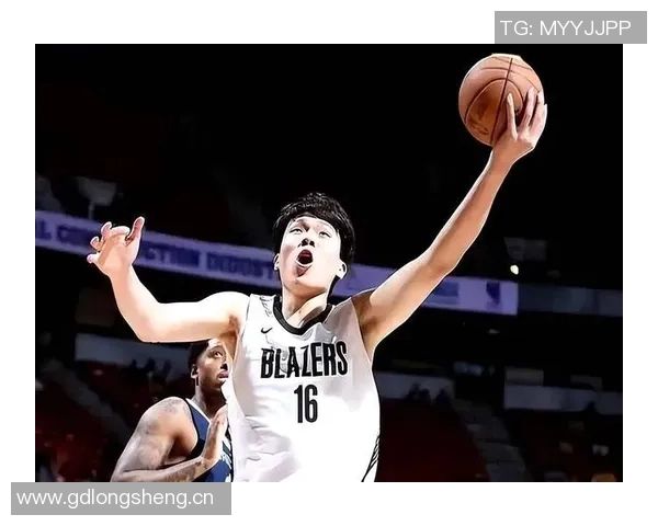 杨瀚森首秀期待超越姚明当年0分2篮板的表现 杨瀚森首秀期待超越姚明当年0分2篮板的表现