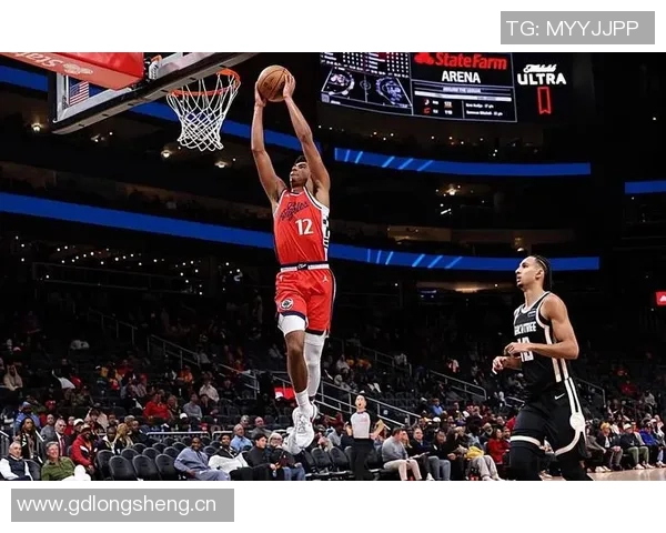 快船半场落后绿军8分小卡表现平平科林斯和怀特联手发力助球队争胜