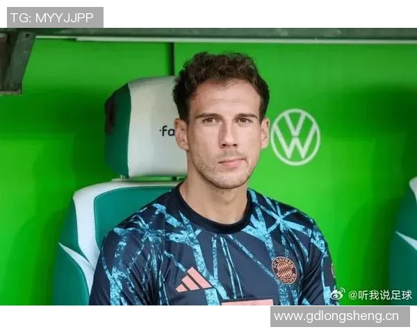 格雷茨卡社交媒体清空踢球照片引发离队猜测与近期辱骂回应