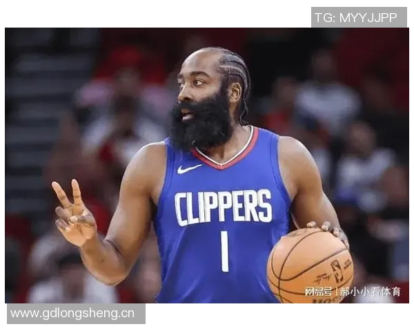 哈登感慨约翰郝即将获得硕士学位自己却未完成大学学业