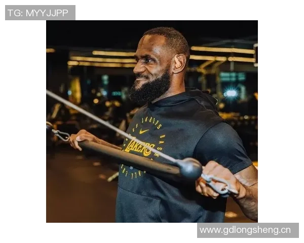 武圣期待詹姆斯再次换队展现精彩球风与职业生涯新篇章