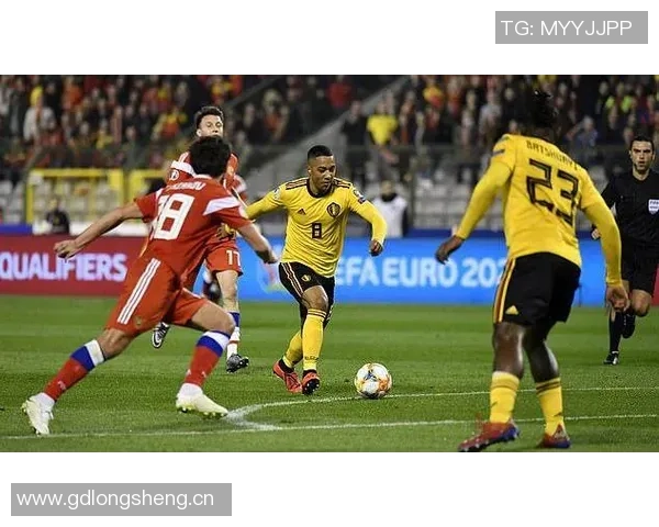 今日趣图:库库失误引发乌龙若换阿扎尔进攻恐怕会越位尴尬 今日趣图:库库失误引发乌龙若换阿扎尔进攻恐怕会越位尴尬