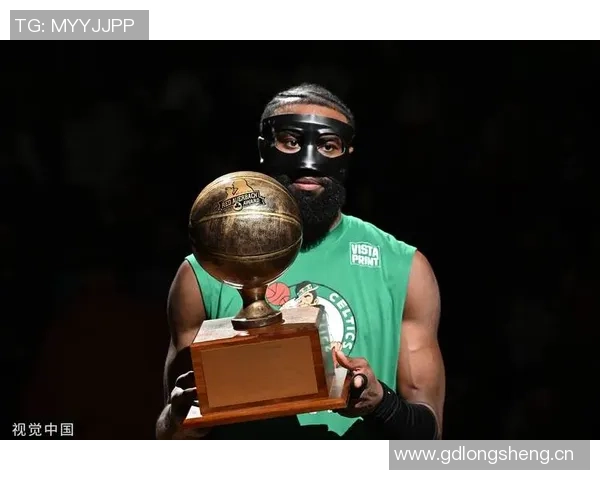 马祖拉称杰伦布朗专注于比赛胜利与过程忽略外界评价与声音