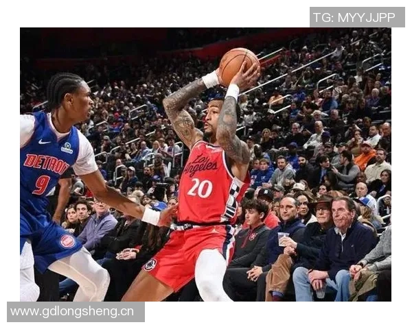 泰伦卢谈比尔先发得分后卫科林斯是否首发记忆模糊 泰伦卢谈比尔先发得分后卫科林斯是否首发记忆模糊